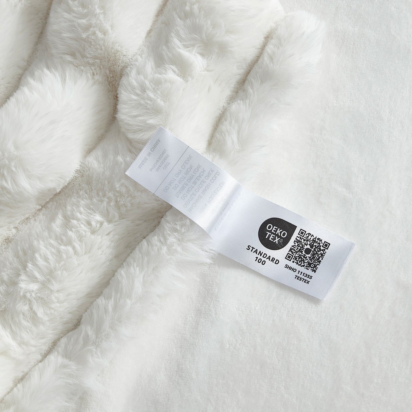 Luxurious Striped Faux Fur Throw Blanket for Cozy Comfort
