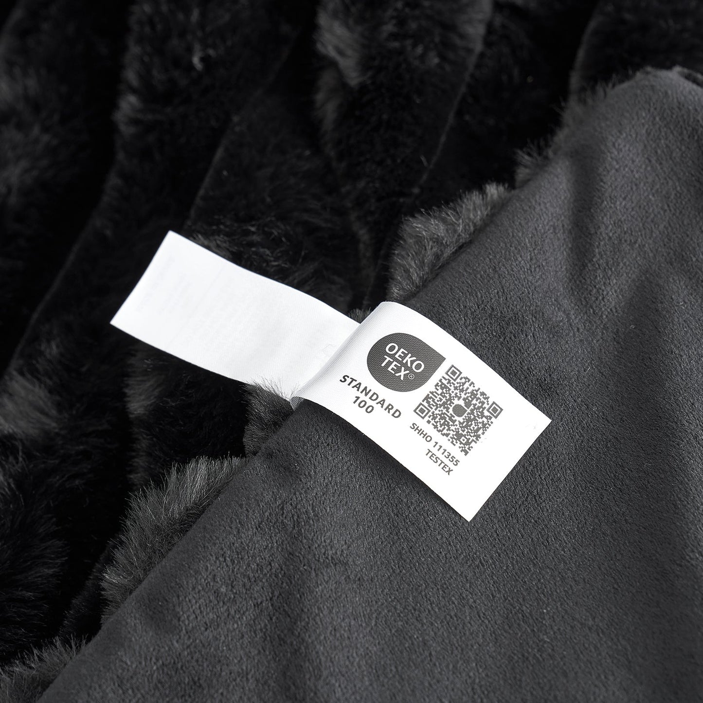 Luxurious Striped Faux Fur Throw Blanket for Cozy Comfort