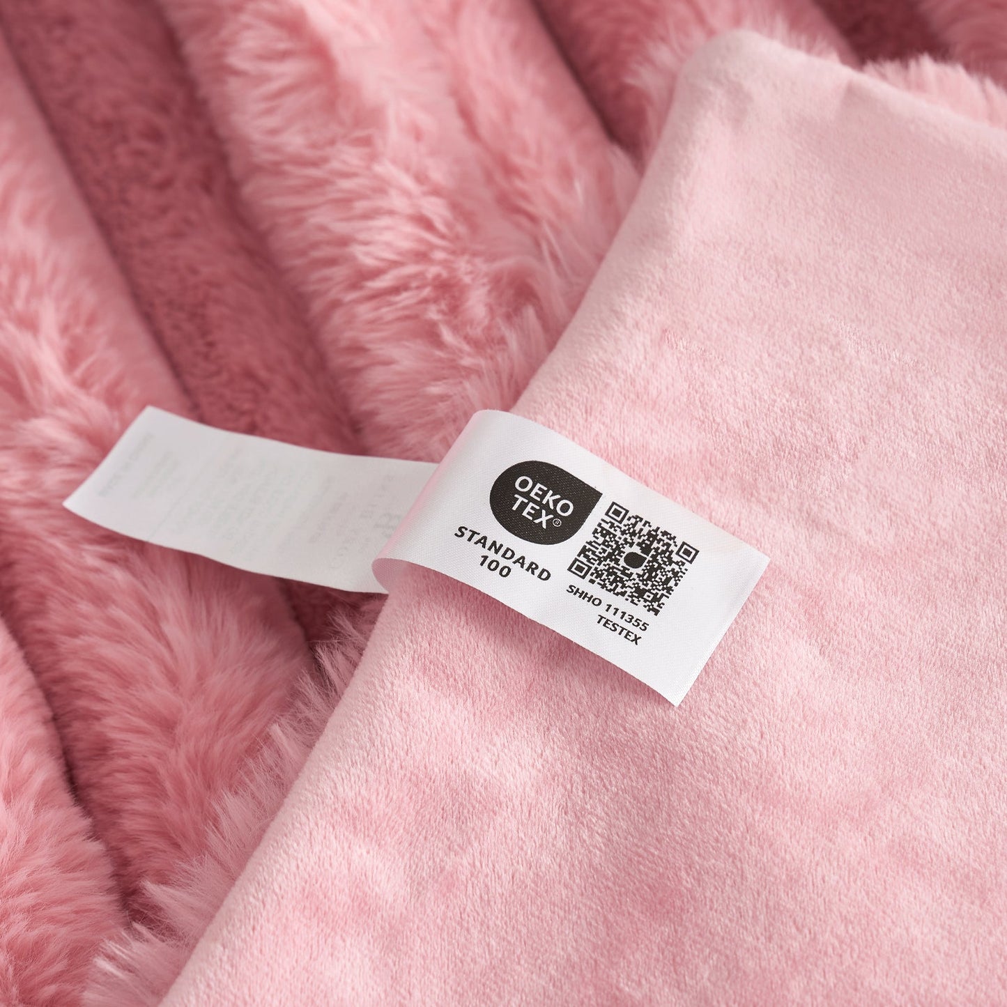 Luxurious Striped Faux Fur Throw Blanket for Cozy Comfort