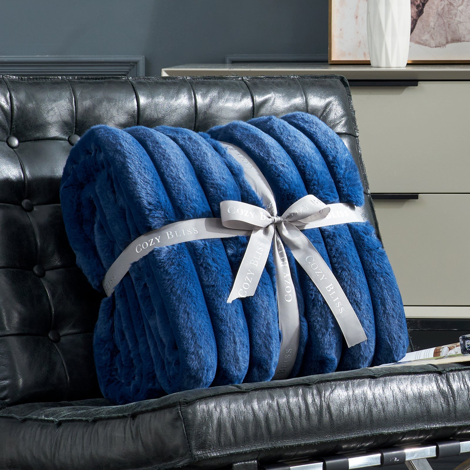 Luxurious Striped Faux Fur Throw Blanket for Cozy Comfort