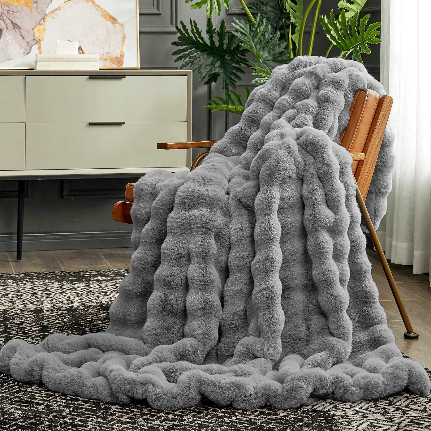 Artisan Bubble Faux Fur Throw Blanket with Unique Tie-Dye Design