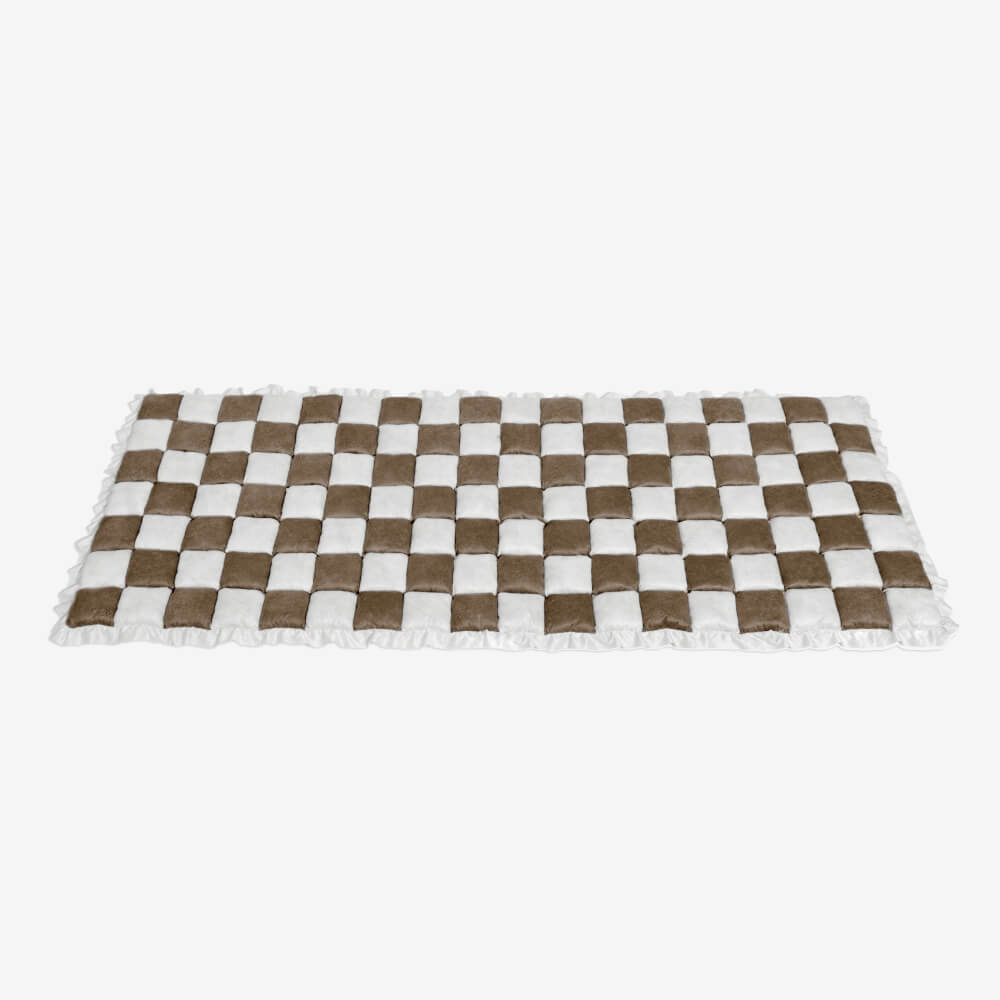 https://cdn.shopify.com/s/files/1/0549/1638/2879/files/Cream-coloredLargePlaidSquareFuzzyPetDogMatBedCouchCover-New_3.jpg?v=1719211548