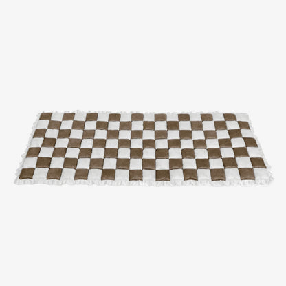 https://cdn.shopify.com/s/files/1/0549/1638/2879/files/Cream-coloredLargePlaidSquareFuzzyPetDogMatBedCouchCover-New_3.jpg?v=1719211548