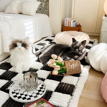 https://cdn.shopify.com/s/files/1/0549/1638/2879/files/Cream-colouredLargePlaidSquarePetMatBedCouch_2_1eee3676-f388-49d7-9da2-1ae779dd8f83.jpg?v=1692257452