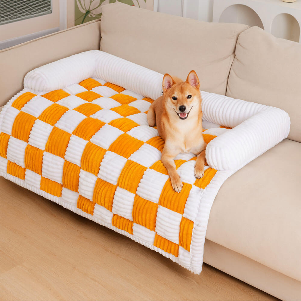https://cdn.shopify.com/s/files/1/0549/1638/2879/files/CreamSquarePlaidCozyDogMatSofaProtectorCouchCover-_2.jpg?v=1739349906