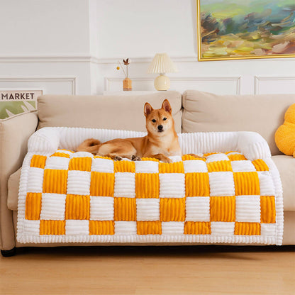 https://cdn.shopify.com/s/files/1/0549/1638/2879/files/CreamSquarePlaidCozyDogMatSofaProtectorCouchCover-_3.jpg?v=1739349906