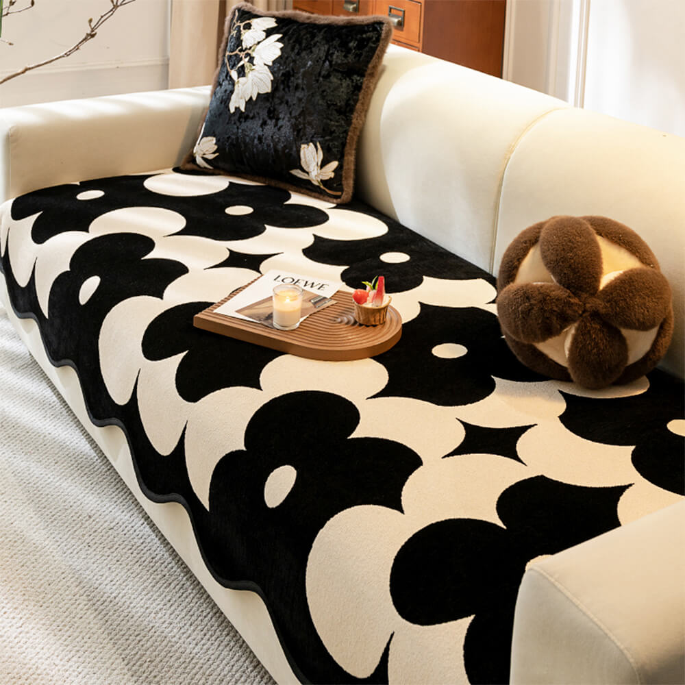 https://cdn.shopify.com/s/files/1/0549/1638/2879/files/FUNNYFUZZY_Shaped_Flower_Soft_Chenille_Couch_Cover-1.jpg?v=1739439909
