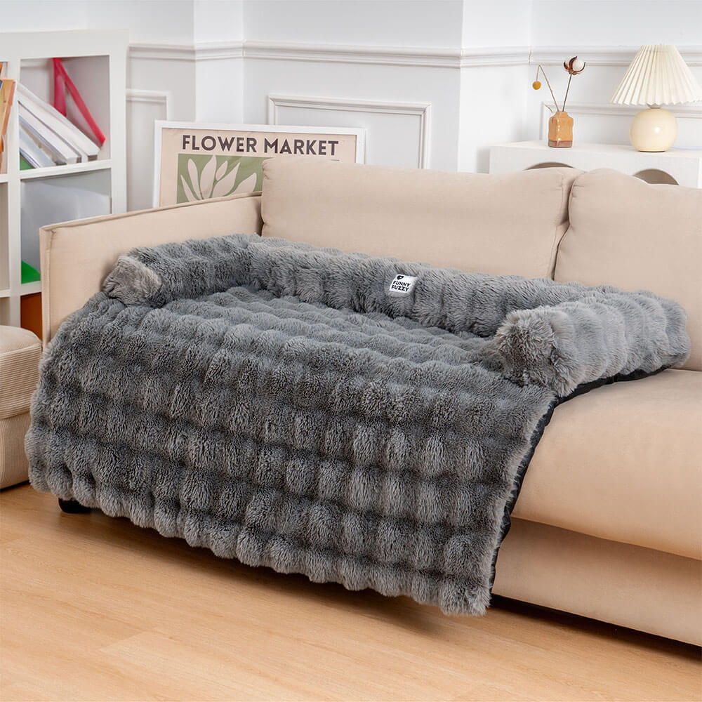 https://cdn.shopify.com/s/files/1/0549/1638/2879/files/FluffyFuzzyCalmingDogBedSofaProtectorPetMat-_7.jpg?v=1707192681
