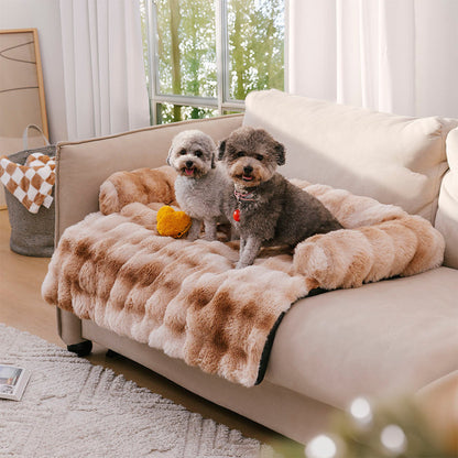 https://cdn.shopify.com/s/files/1/0549/1638/2879/files/Fluffy_Fuzzy_Calming_Dog_Bed_Sofa_Protector_Pet_Mat-_4_c278d304-4eed-416b-8b4c-d160c3805265.jpg?v=1741145845