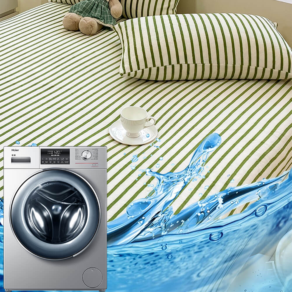 Elegant Striped Milk Velvet Non-Slip Fitted Sheet Set for Cozy Comfort