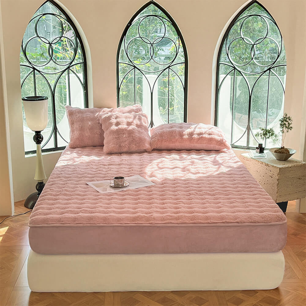 Cozy Plush Bubble Skin-Friendly Warm Fitted Mattress Protector