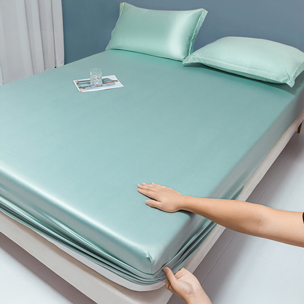https://cdn.shopify.com/s/files/1/0549/1638/2879/files/FunnyFuzzyPremiumSolidColorSilkyCooling100sLyocellFittedSheet-15.jpg?v=1735900704