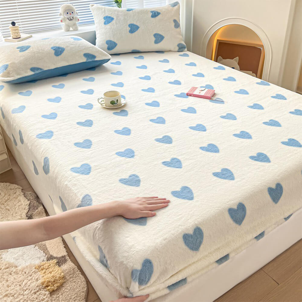 https://cdn.shopify.com/s/files/1/0549/1638/2879/files/FunnyFuzzyStatic-FreeCreamyStretchableMattressCoverPairwithPillowcases-14.jpg?v=1723630974