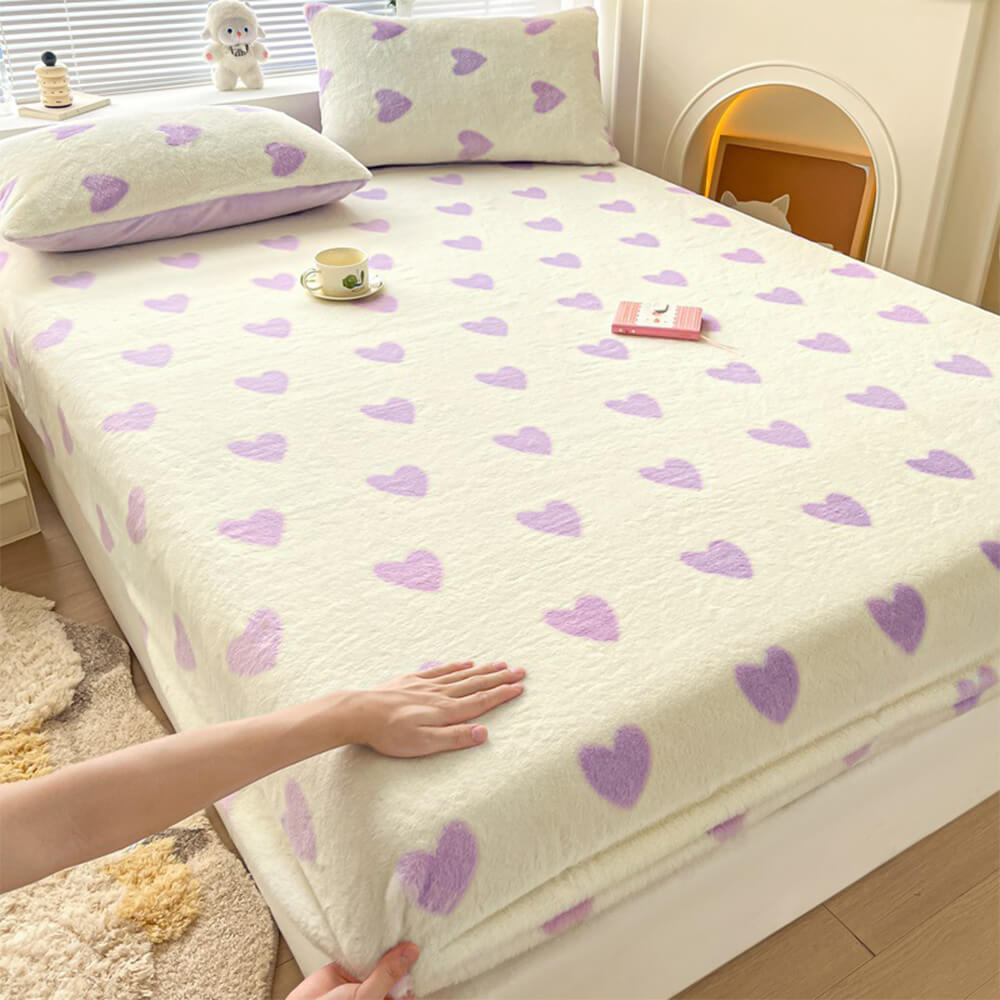 https://cdn.shopify.com/s/files/1/0549/1638/2879/files/FunnyFuzzyStatic-FreeCreamyStretchableMattressCoverPairwithPillowcases-16.jpg?v=1723630974