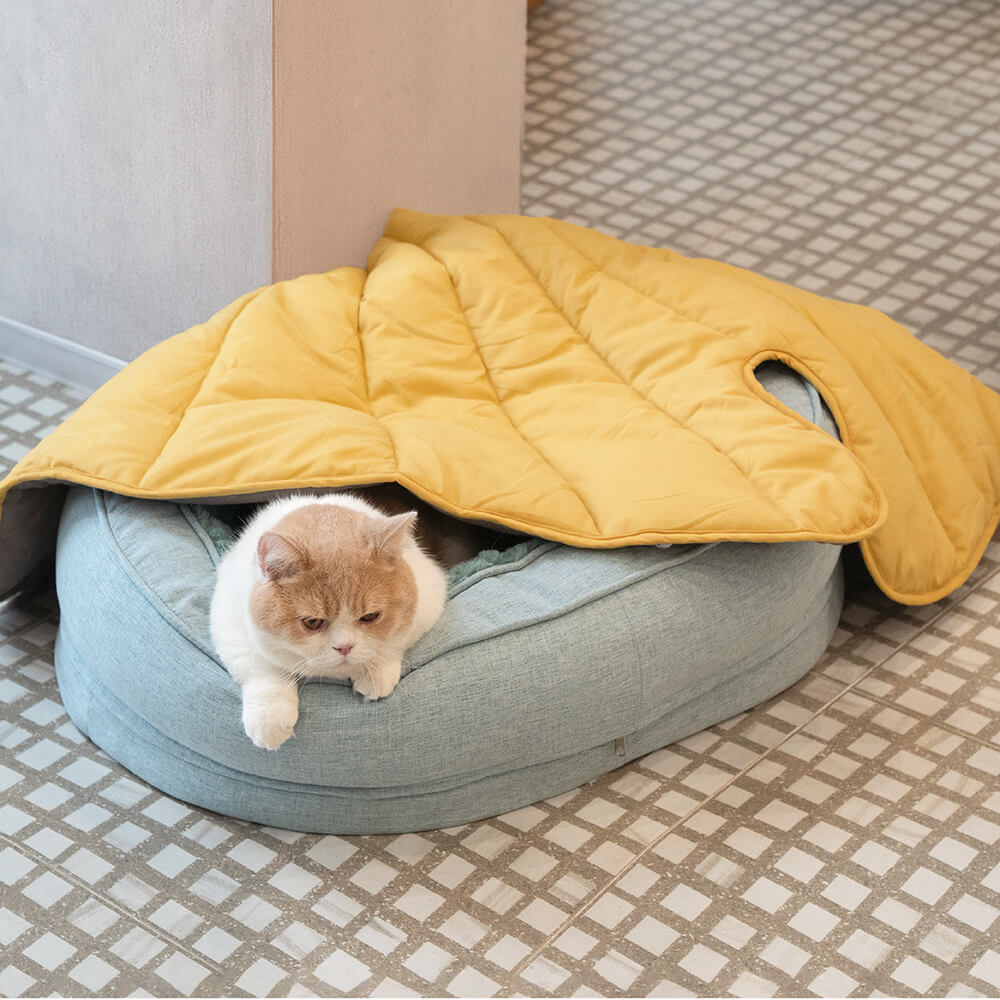 Stylish Leaf Shape Dog Blanket for Cozy Comfort