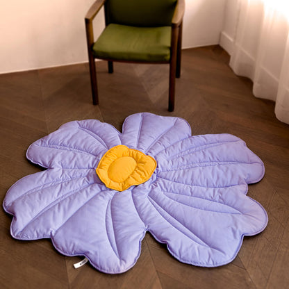https://cdn.shopify.com/s/files/1/0549/1638/2879/products/FunnyFuzzy_SuperLargeFlowerShapeHumanMatDogBlanket1.jpg?v=1680148594