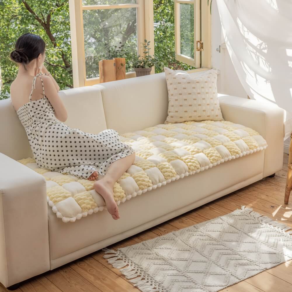 https://cdn.shopify.com/s/files/1/0549/1638/2879/files/PlushHandmadeColorBlockDogMatSoftSofaProtectorNon-SlipCouchCover-_17.jpg?v=1724151502