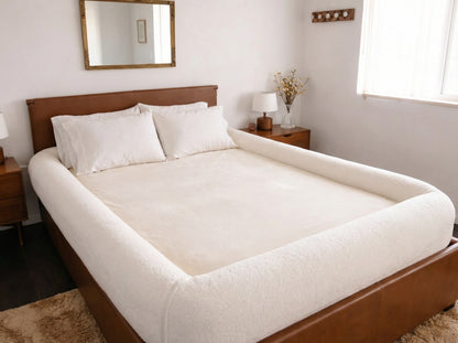 CloudNest Bordered Bed Sheet