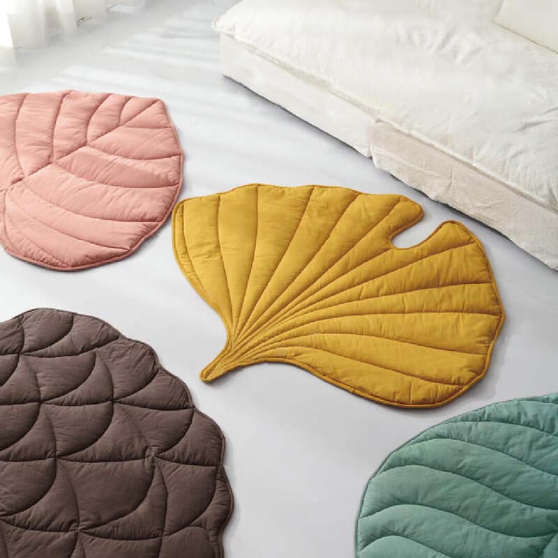 Stylish Leaf Shape Dog Blanket for Cozy Comfort