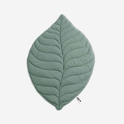 Stylish Leaf Shape Dog Blanket for Cozy Comfort