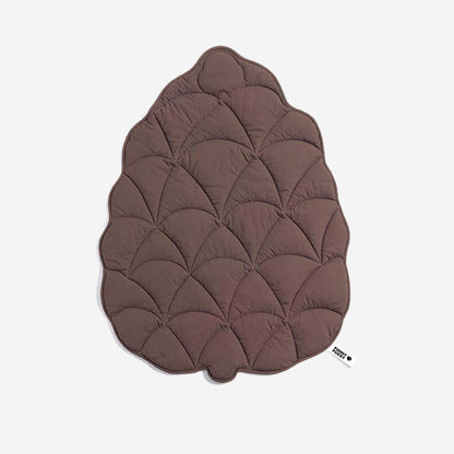 Stylish Leaf Shape Dog Blanket for Cozy Comfort