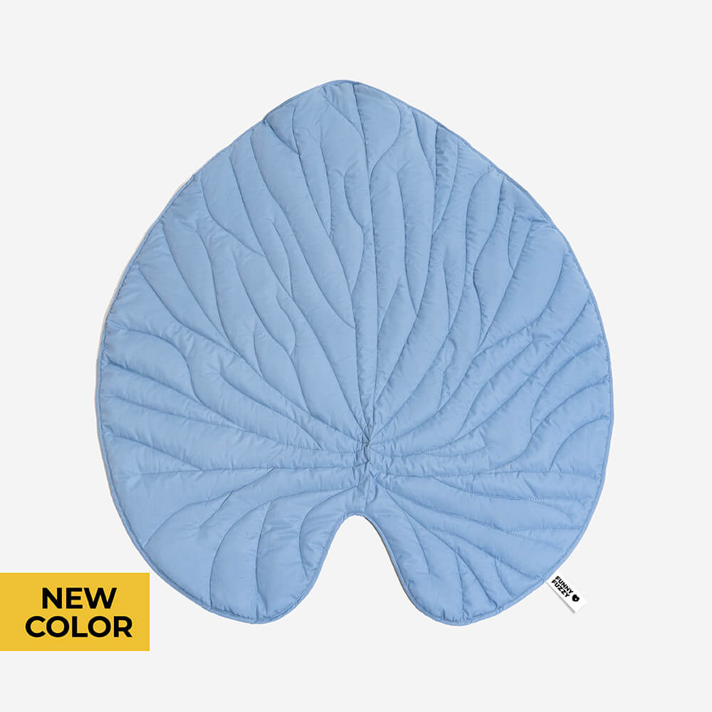 Stylish Leaf Shape Dog Blanket for Cozy Comfort
